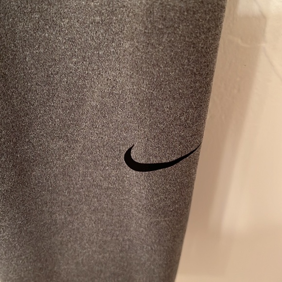 Gray Nike leggings - Picture 3 of 4